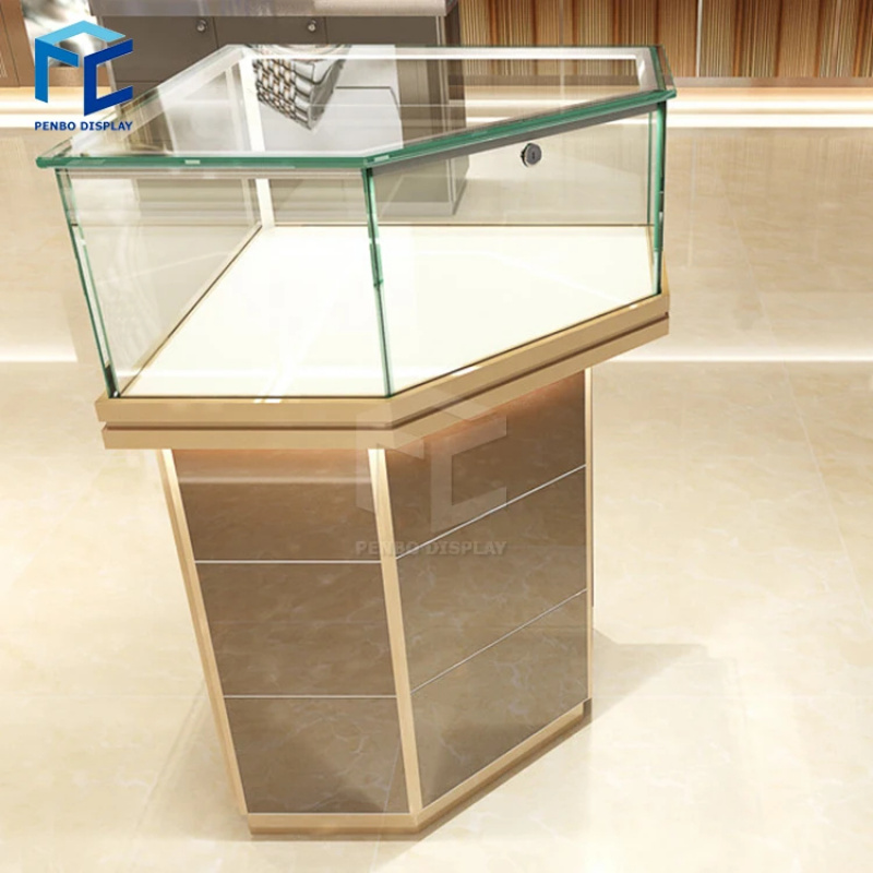 Wystawka biżuterii z zamkiem,  – Body Jewelry Store recenzja i cena