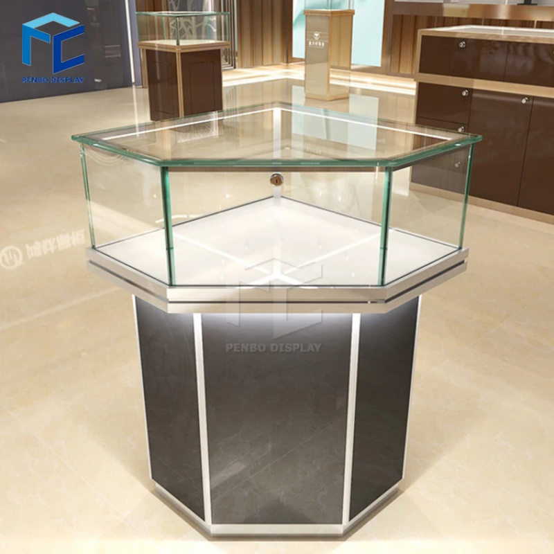 Wystawka biżuterii z zamkiem,  – Body Jewelry Store recenzja i cena