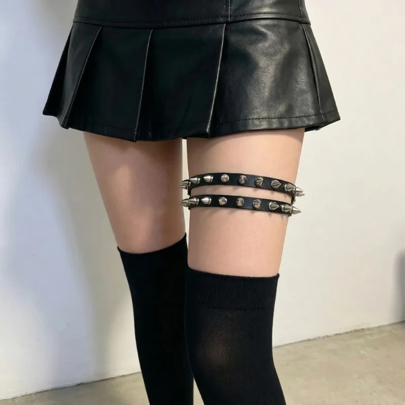 Podwójny pasek na udo z kolcam – Body Jewelry Goth recenzja i cena